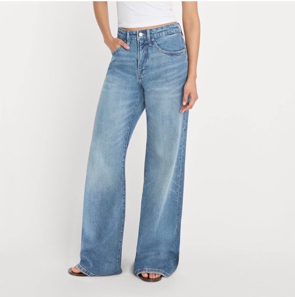 Good American Good Ease Mid-Rise Wide Leg Jeans in "Indigo575" Size 10/30